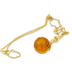 Amber pendant with gold-plated chain