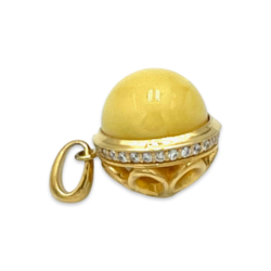 Gilded amber pendant
