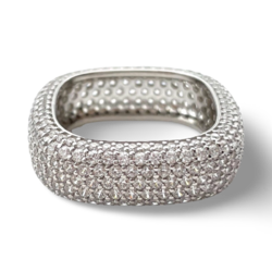 Rectangular ring with white zircons