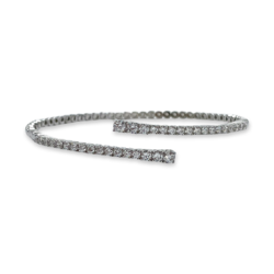 Silver bracelet with zircons