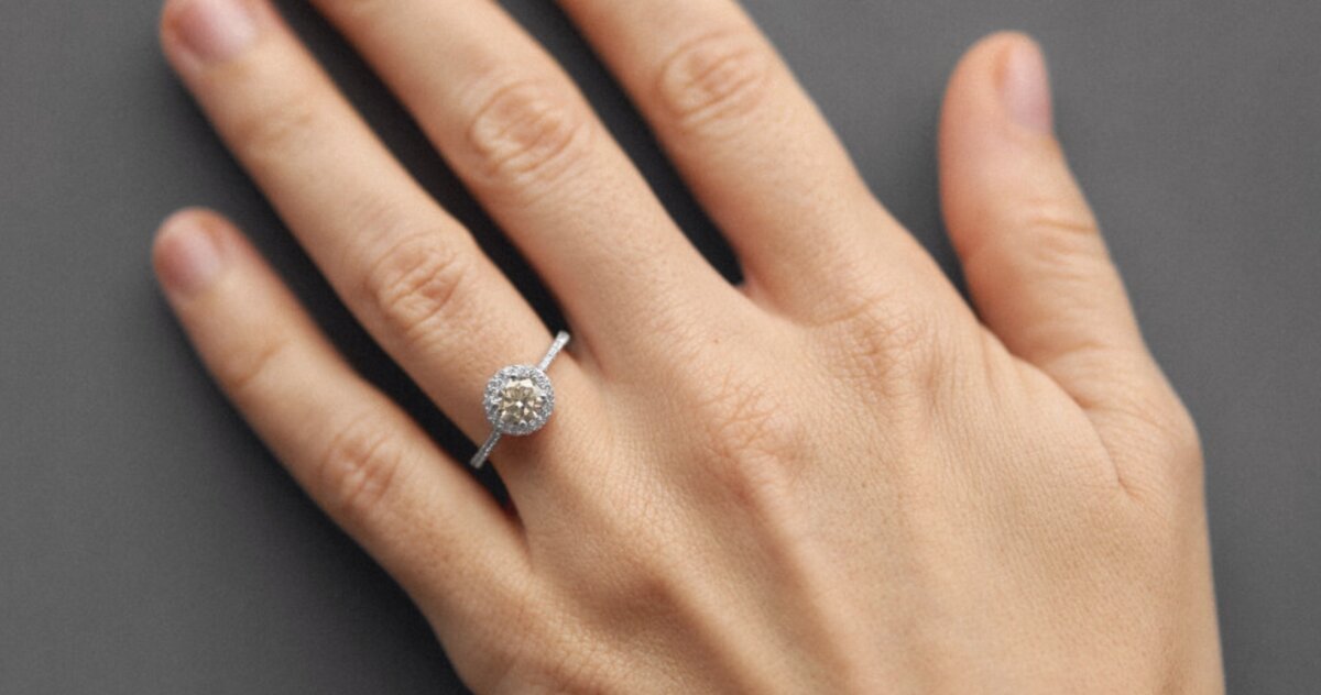 engagement ring