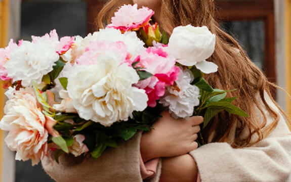 Idées cadeaux élégantes pour la Journée internationale des femmes : qu’elle adorera !