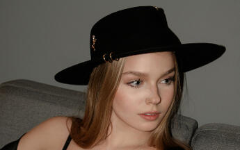 Tendencias de color para sombreros de copa en la primavera de 2026