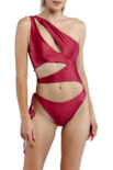 One-shoulder swimsuit