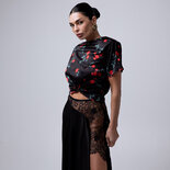 Camiseta floral de seda