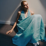 Türkisfarbener Leinenkleid