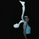 Біла напівпрозора блузка без рукавів