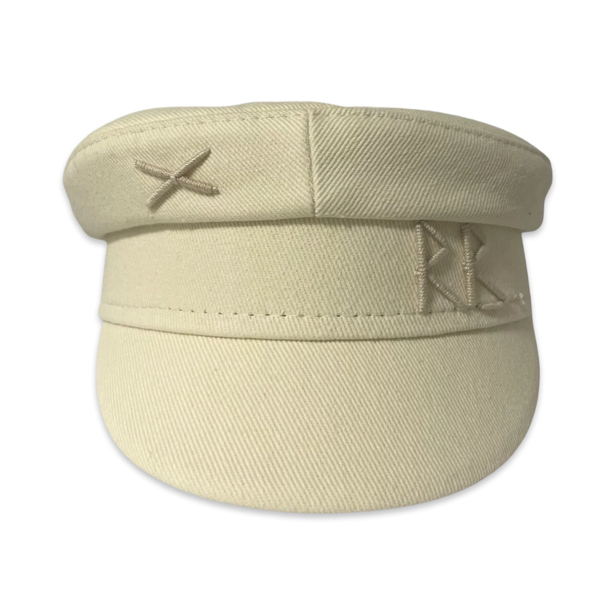 带单字母装饰的贝克男孩帽