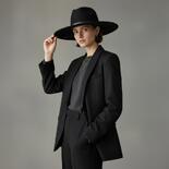 Schwarzer Wildleder-Fedora mit Lederband