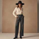 Certainly! Here is the translated HTML content:

Schwarzer Wildleder-Fedora mit Quarz