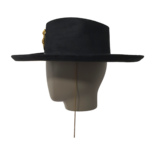 Fedora-Hut mit Kette