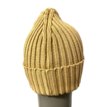 带单字图案的帽子