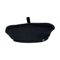 Béret brodé au monogramme