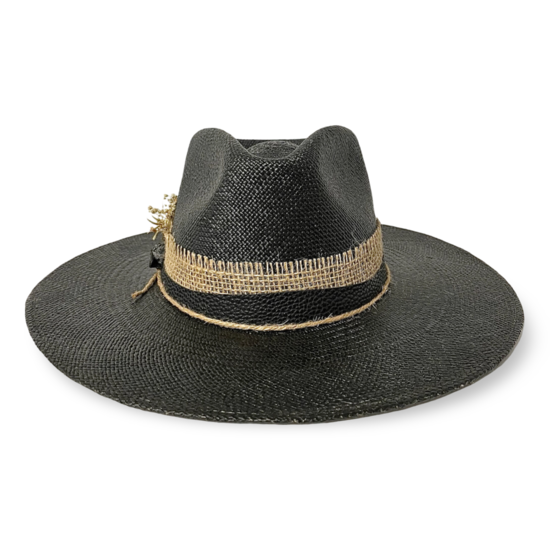 Sombrero de palma de creación