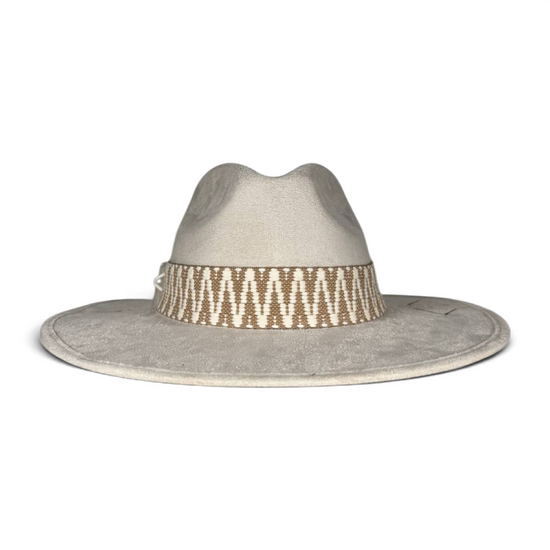 Ivory Suede Fedora
象牙色麂皮软呢帽