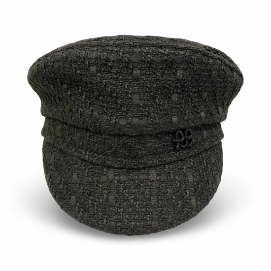 Gorra adornada con logo