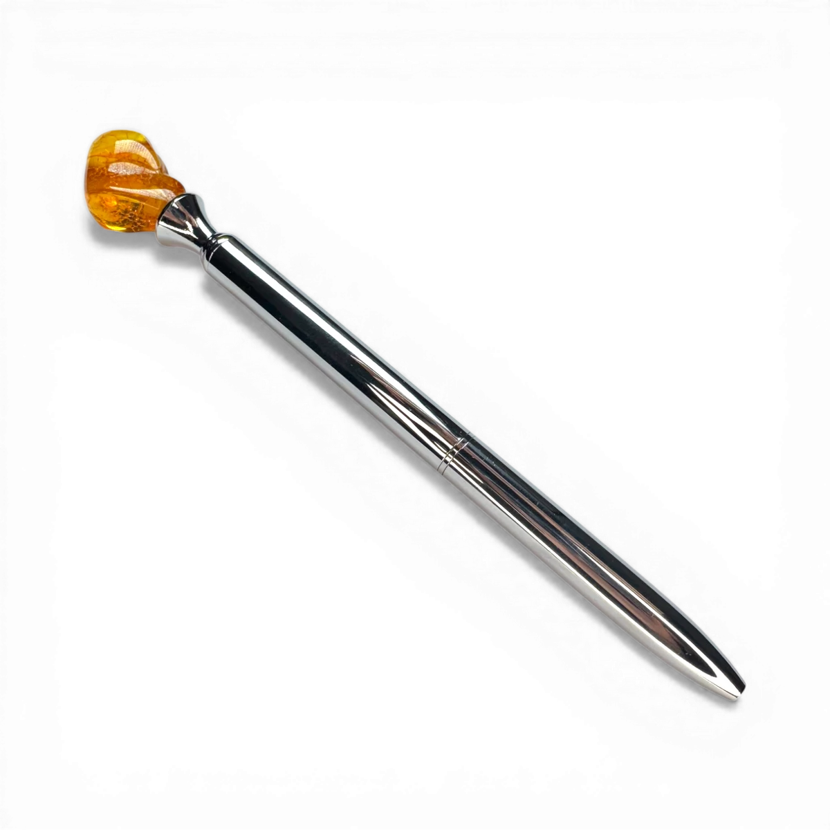 Amber-accented pen