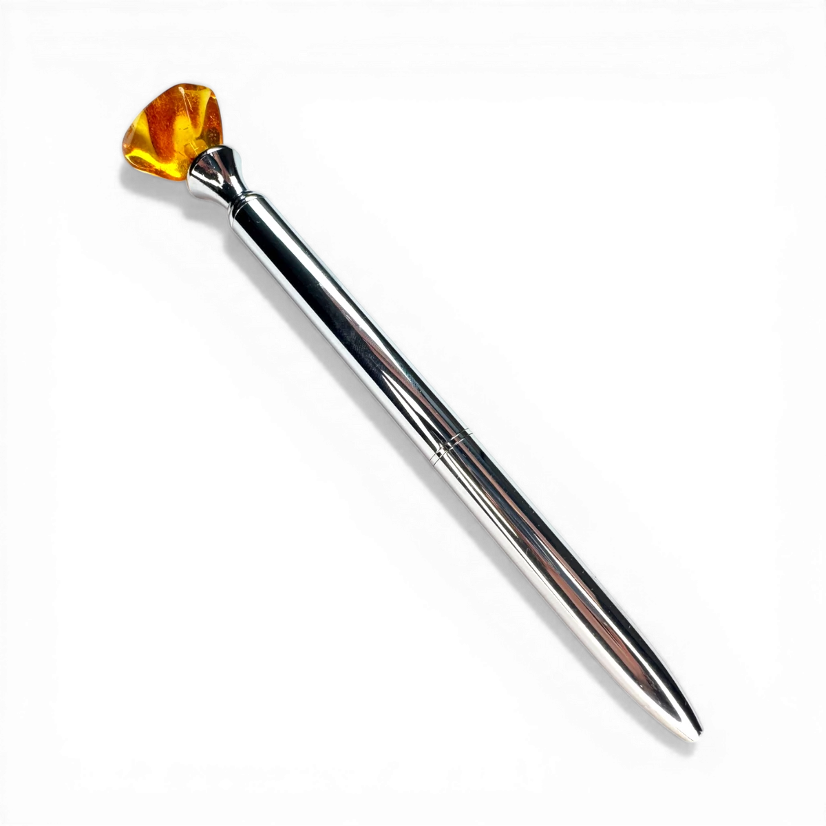 Amber-accented pen
