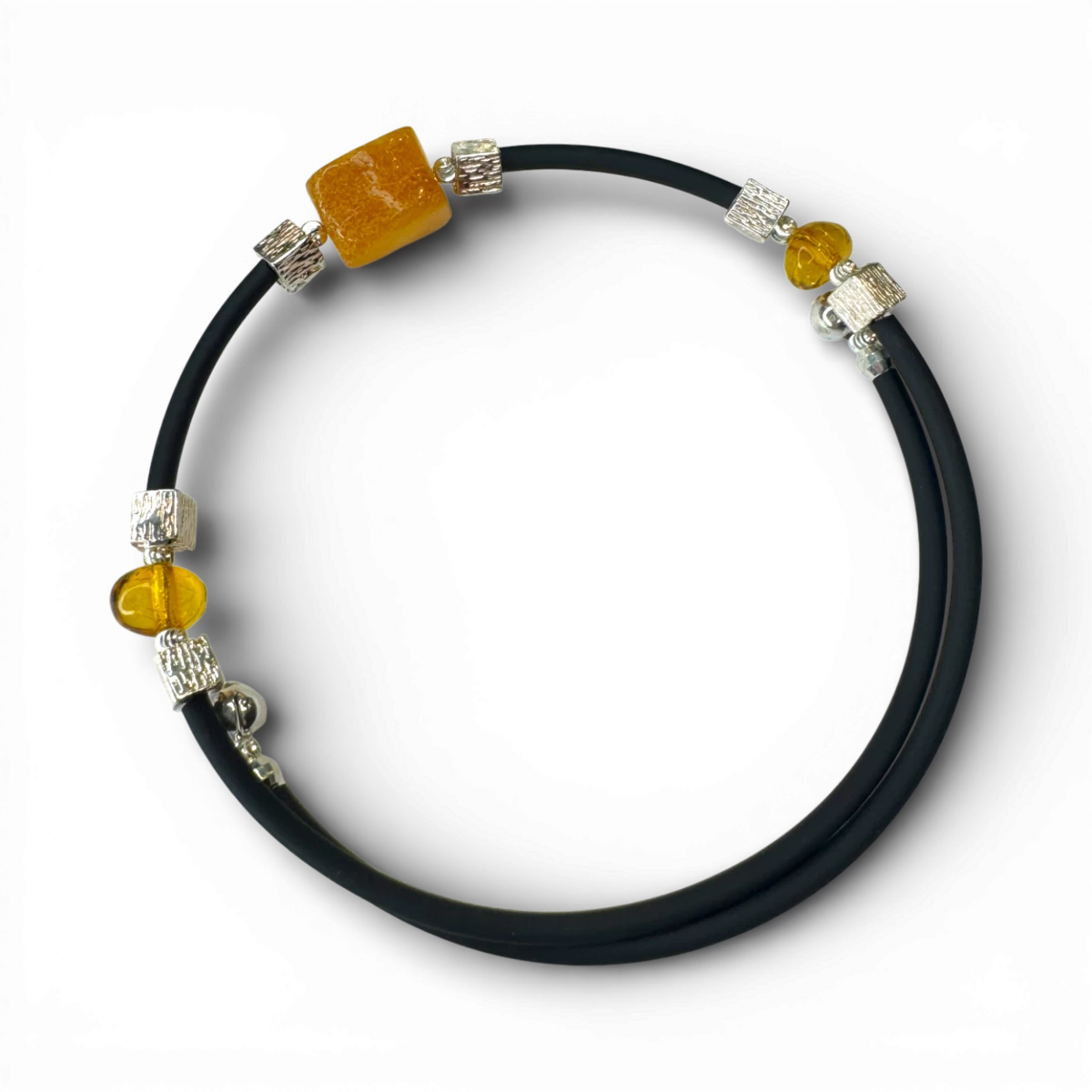 Браслет з бурштину