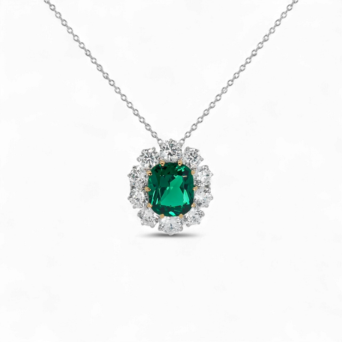 Намисто зі штучних смарагдів та діамантів