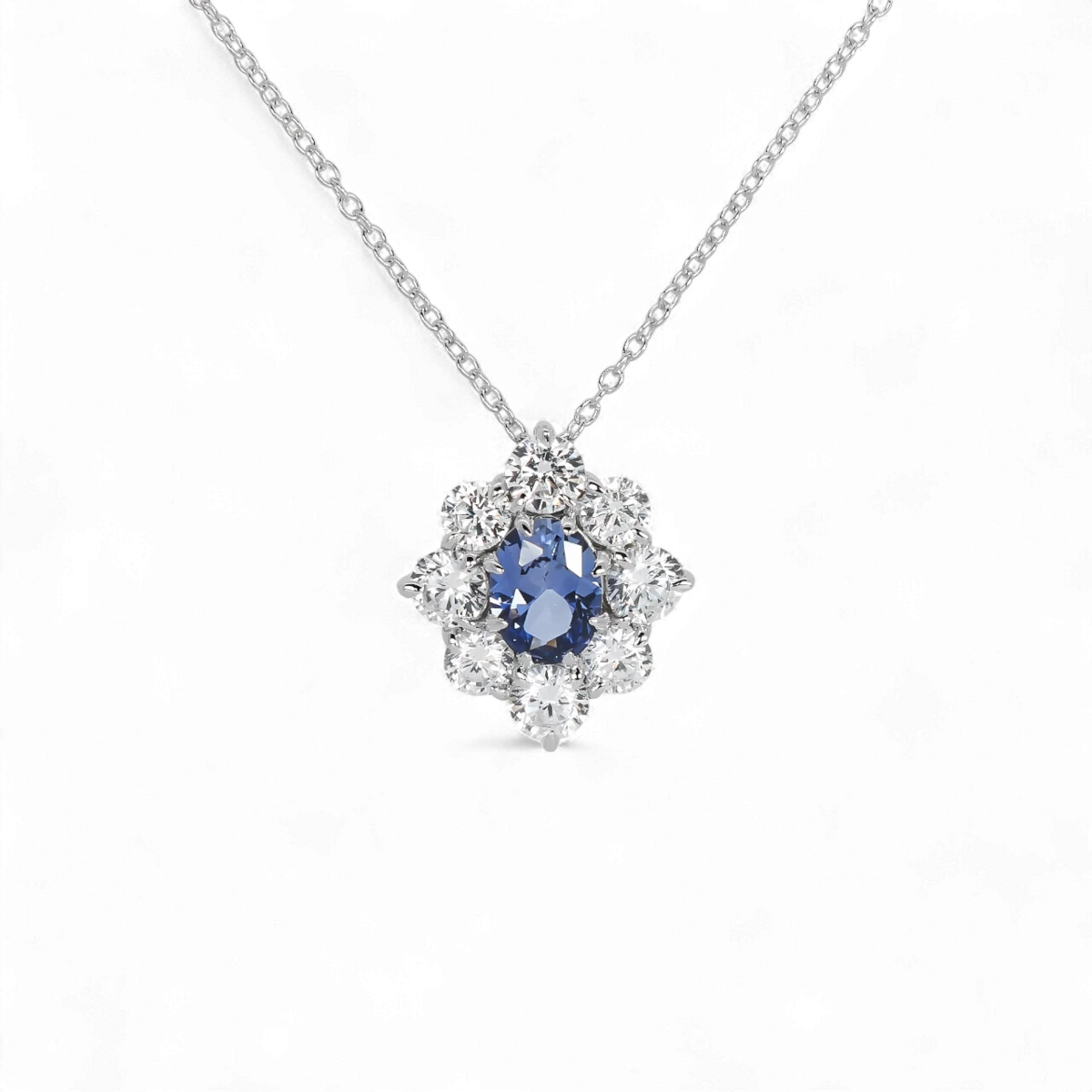 Намисто зі штучного сапфіру та діамантів