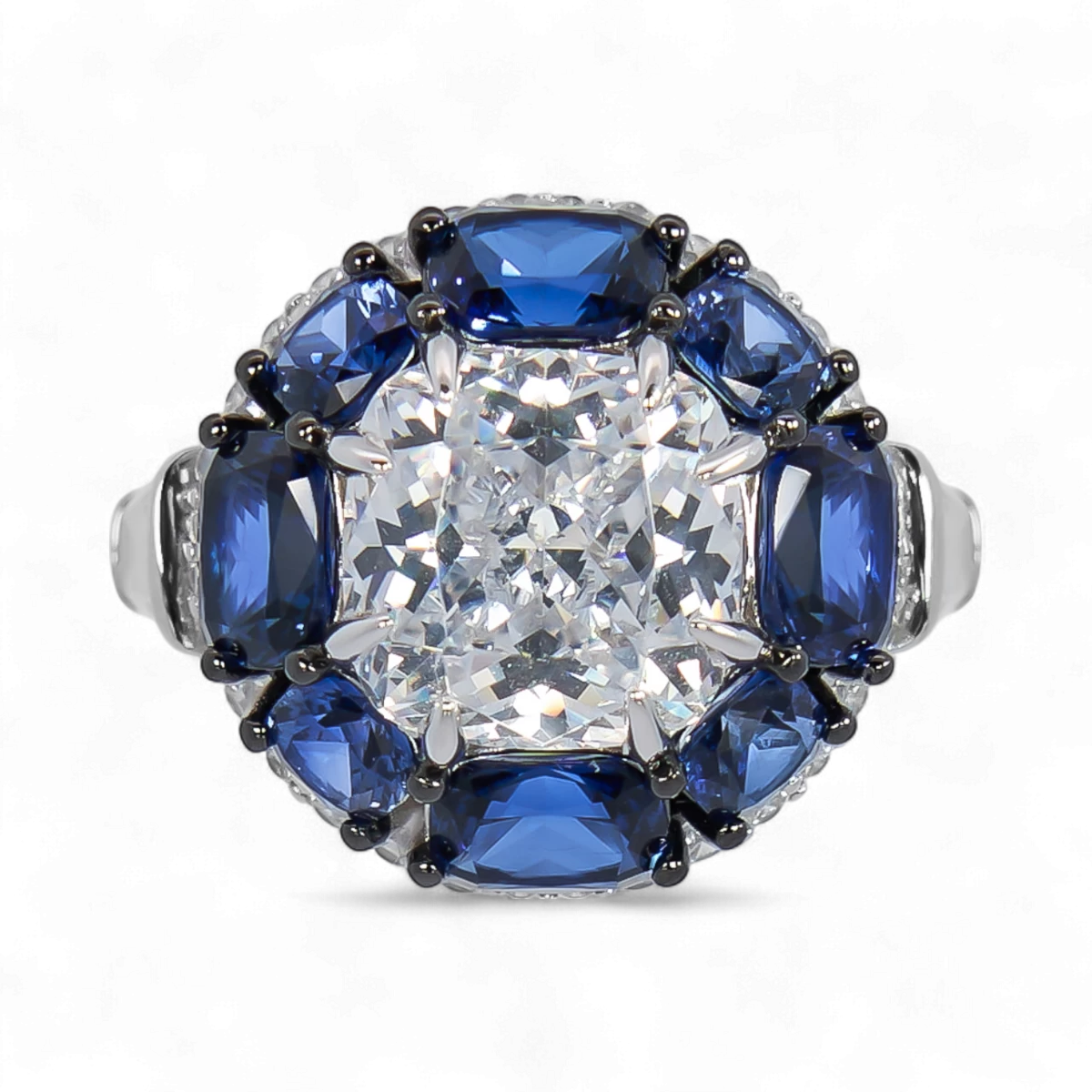 Каблучка з блакитним дорогоцінним каменем