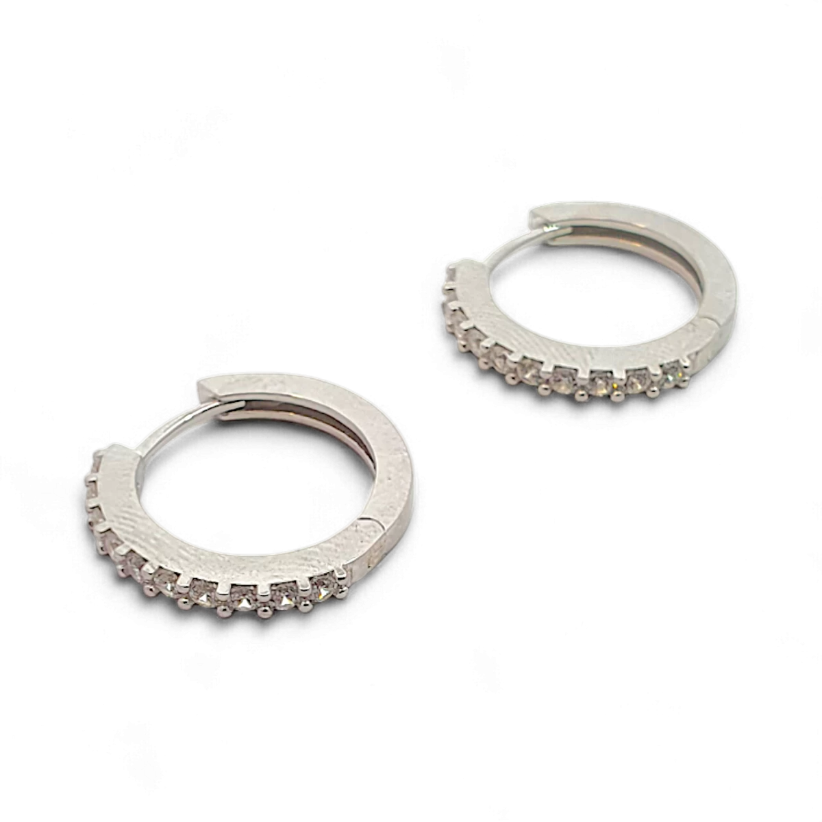 Earrings with cubic zirconia