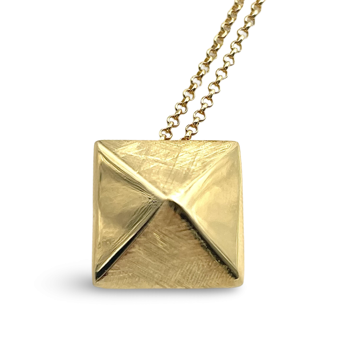 Collar de plata bañada en oro Pirámide