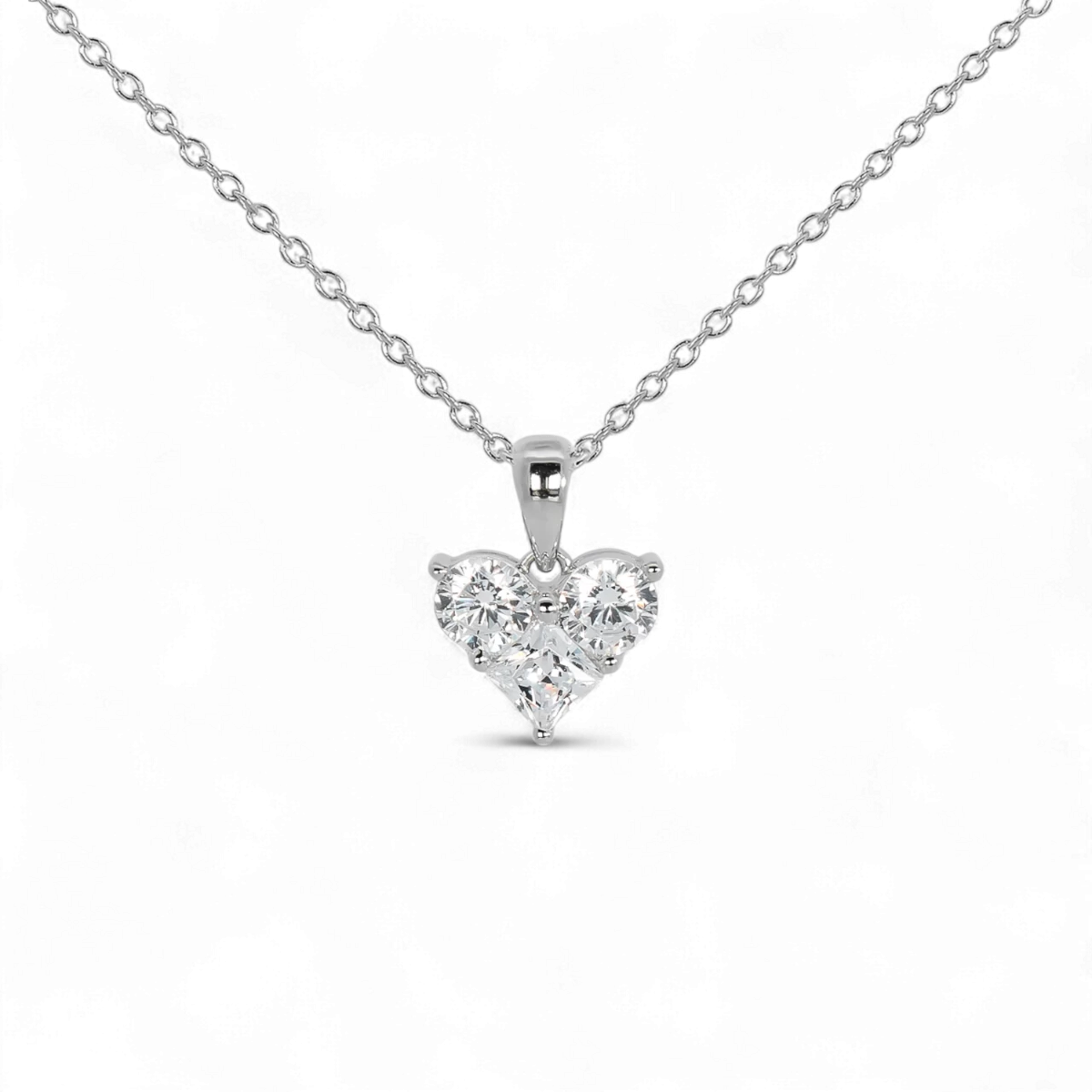 Намисто зі штучних діамантів у формі серця