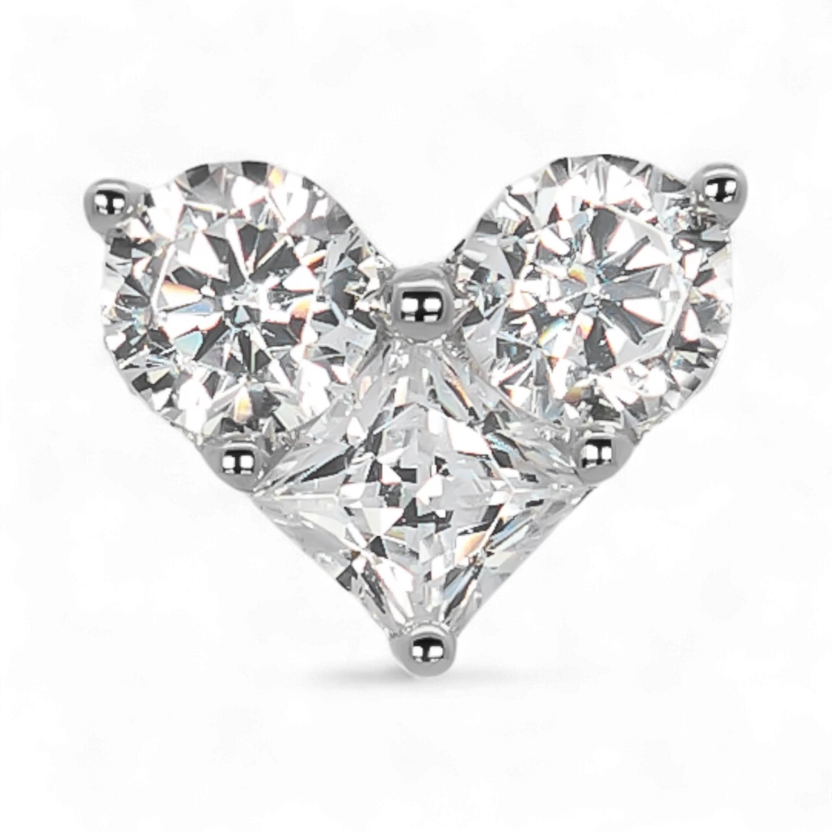 Herzförmiger künstlicher Diamantring