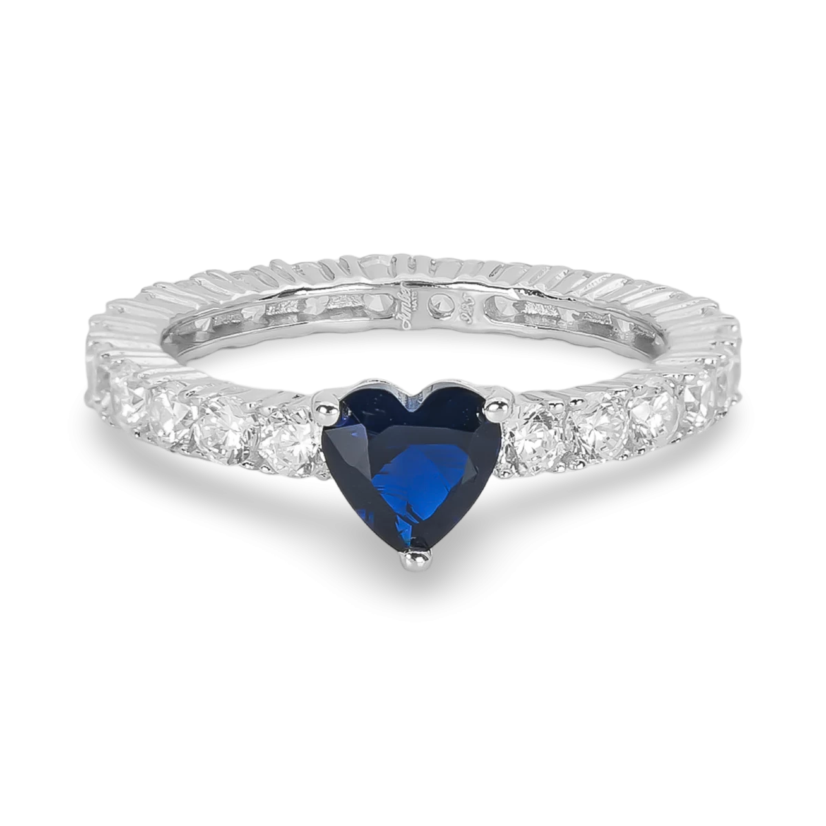 Anillo de plata con circonitas