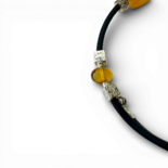 Браслет з бурштину