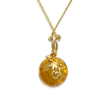 Amberanhänger mit vergoldeter Kette