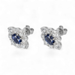 人造蓝宝石和钻石耳环