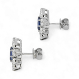 人造蓝宝石和钻石耳环