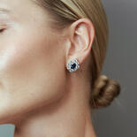 人造蓝宝石和钻石耳环