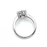 Bague de fiançailles à coupe classique