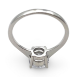 Verlobungsring mit klassischem Rundschliff