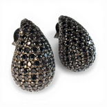 镶嵌和黑色纳米水晶耳环