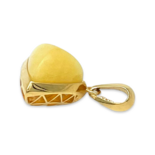 Verzierter Bernsteinanhänger