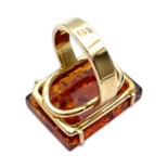 Mit Facetten versehener goldener Ring