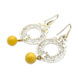 Goldplattierte Ohrringe mit Bernstein