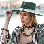 Зелені яшмові кулі