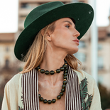 Зелені яшмові кулі