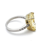 Bague en argent avec zircons