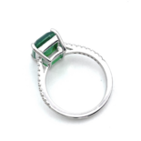 Bague en argent avec zircons