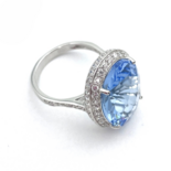 Срібна каблучка овального вирізу