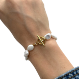 Pearl bracelet