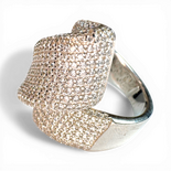 Ring ribbon shape pavé with white zircon