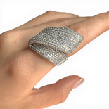 Ring ribbon shape pavé with white zircon